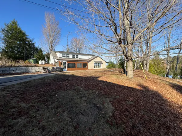 15 Cryderman CT, Faraday, ON K0L 1C0