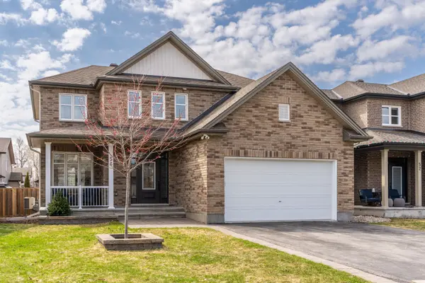 56 Settlement LN, Russell, ON K4R 0A4