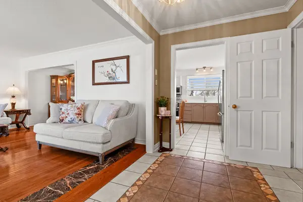 260 Allan DR, Arnprior, ON K7S 2S9