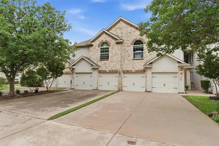 2633 Eagle Drive, Grapevine, TX 76051