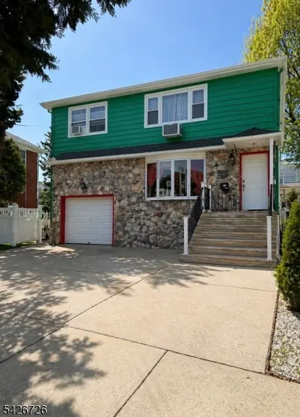 109 Washington Ave, Carteret Boro, NJ 07008