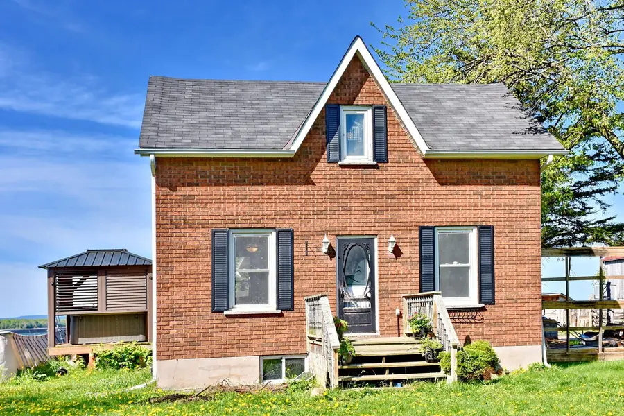 2606 Crossland RD, Springwater, ON L0L 1P0