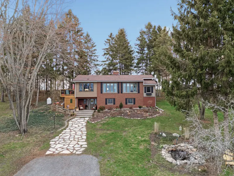 6204 County Road 9 RD, Greater Napanee, ON K7R 3K8