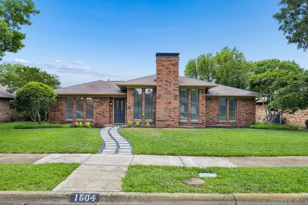 1604 Shadow Moss Way, Carrollton, TX 75007