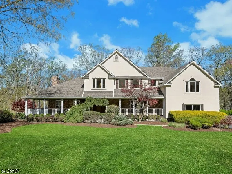 28 Alize Dr, Kinnelon Boro, NJ 07405