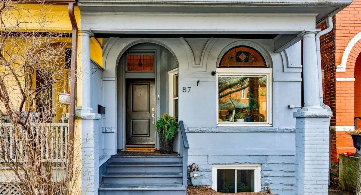 87 Springhurst AVE, Toronto W01, ON M6K 1B7
