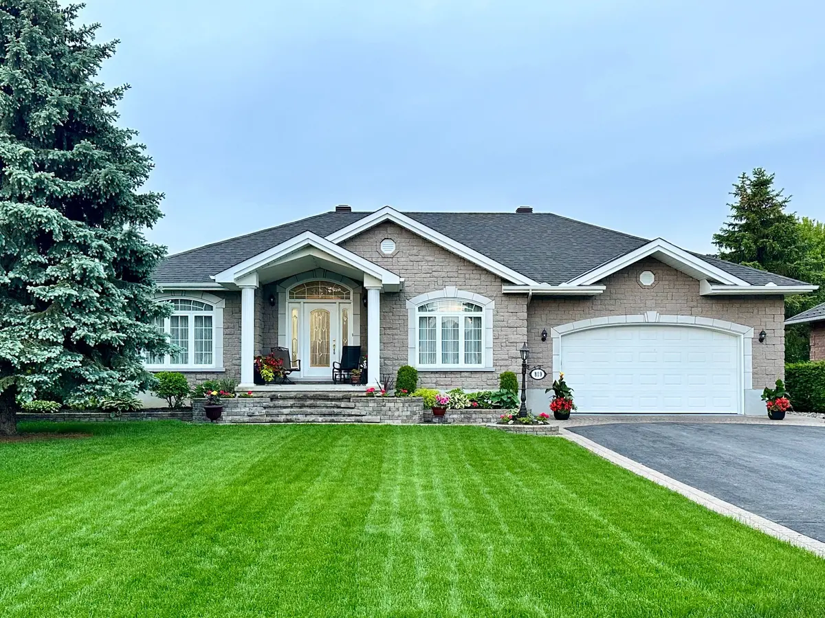 819 Laval ST, Casselman, ON K0A 1M0