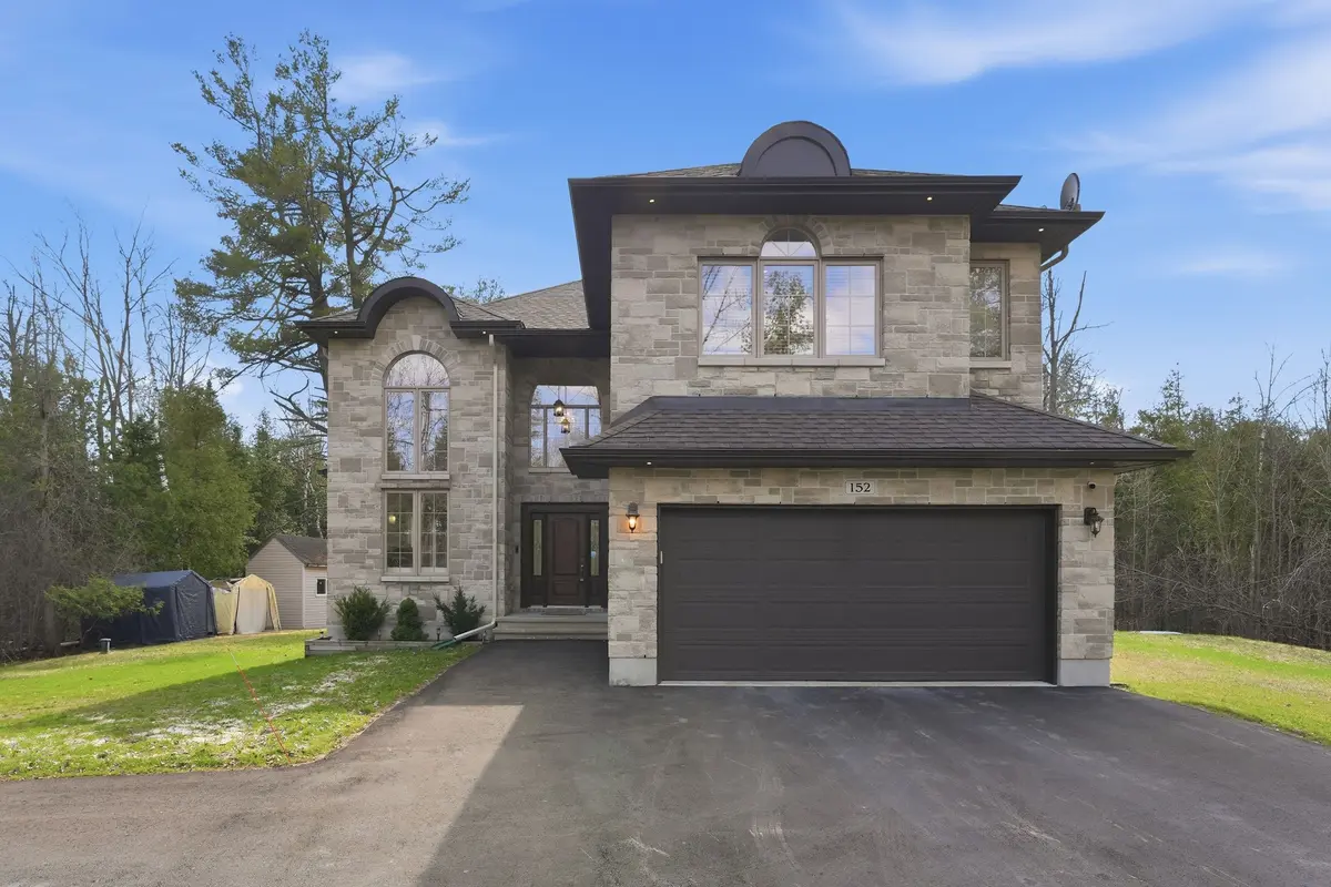 152 Wilbert Cox DR, Carp - Huntley Ward, ON K0A 1L0