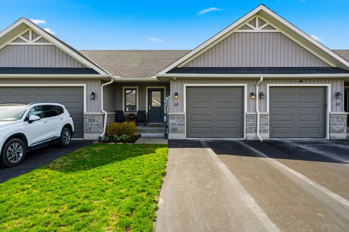 25 Cobblestone ST, Belleville, ON K8P 0E3