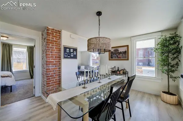 402 E Uintah ST, Colorado Springs, CO 80903