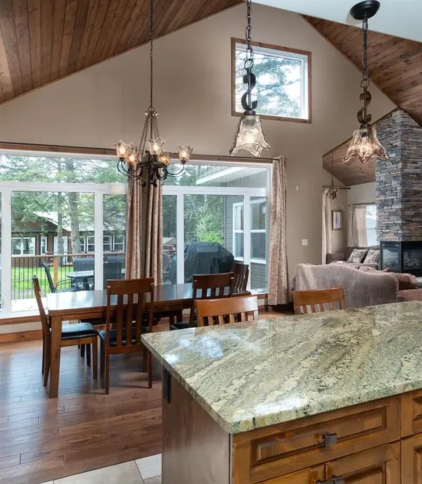 101 Arbutus DR, Clear Lake, MB R0J 1N0