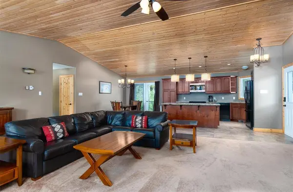 101 Arbutus DR, Clear Lake, MB R0J 1N0