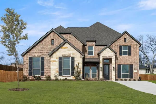 1107 Willow Lake Drive, Desoto, TX 75115