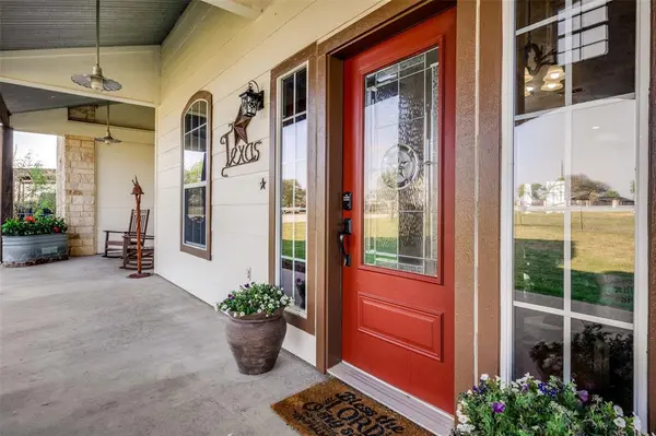 5855 Western Star Drive, Justin, TX 76247