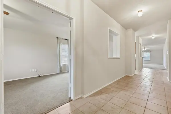 832 Clear Creek Drive, Desoto, TX 75115