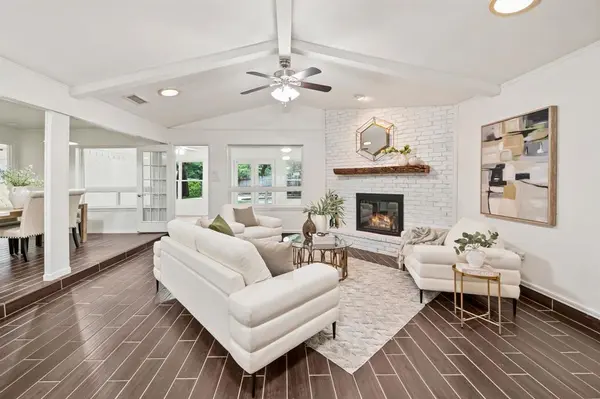 2817 Downing Court, Bedford, TX 76021