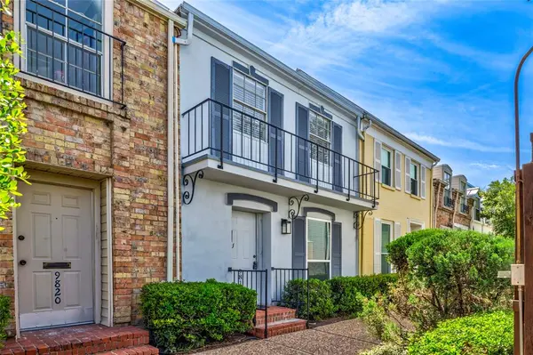 9818 Valley Meadow Place, Dallas, TX 75220