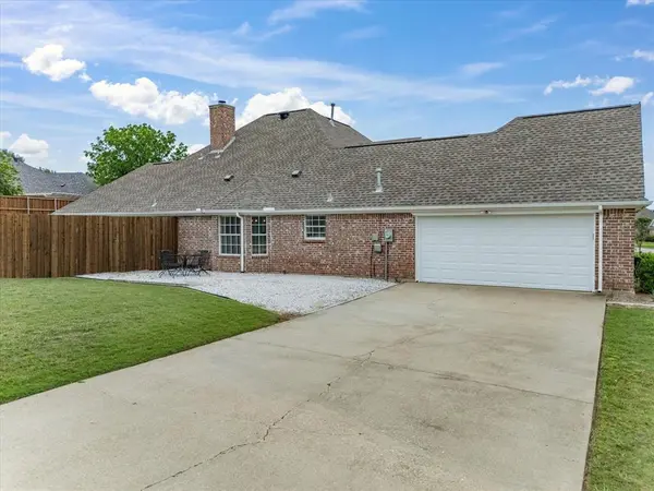 121 Daisey Lane, Justin, TX 76247