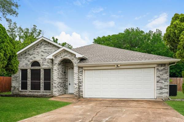 3206 Weirgate Court, Grand Prairie, TX 75052