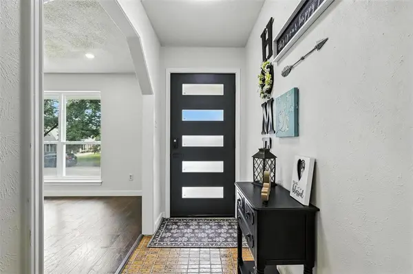 6916 Winchester Place, Fort Worth, TX 76133