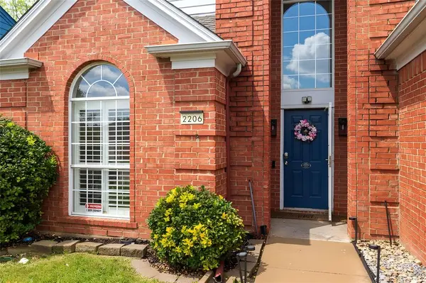 2206 Arbor Chase Circle, Arlington, TX 76011