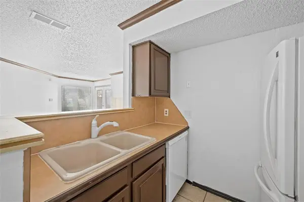 2314 Bamboo Drive #I103, Arlington, TX 76006