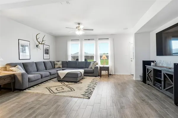 1004 Kimbrough Road, Azle, TX 76020