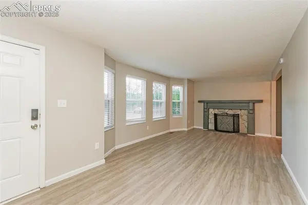 1068 Keith DR, Colorado Springs, CO 80916