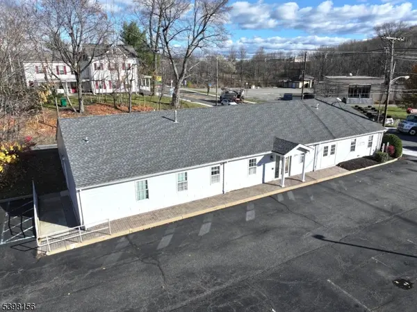 80 Mill St, Newton Town, NJ 07860