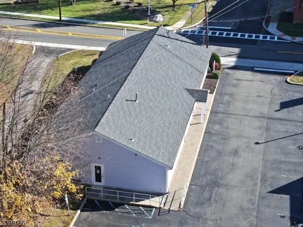 80 Mill St, Newton Town, NJ 07860