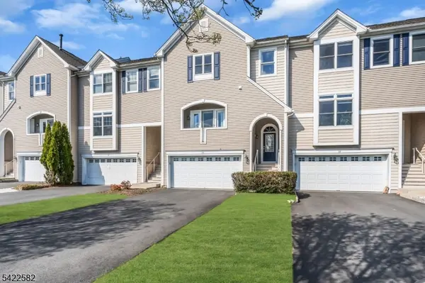 70 Bertrand Island Rd, Mount Arlington Boro, NJ 07856