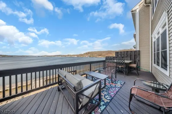 70 Bertrand Island Rd, Mount Arlington Boro, NJ 07856