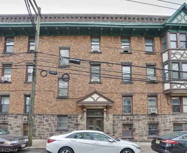 33 62Nd St #4A, West New York Town, NJ 07093