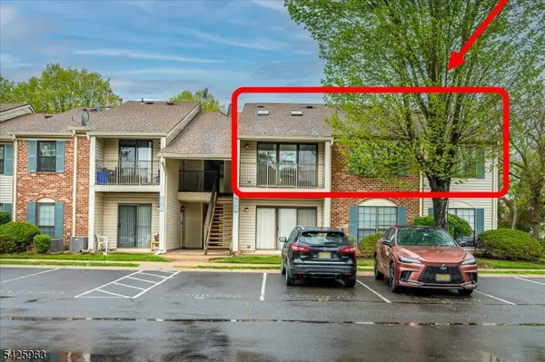 64 Taylor Dr, Franklin Twp., NJ 08823