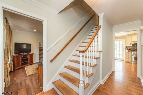 19 Bedford Rd, Mahwah Twp., NJ 07430