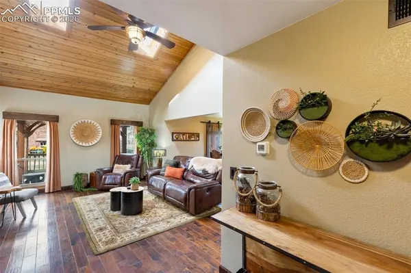 1860 Blackfoot TRL, Woodland Park, CO 80863