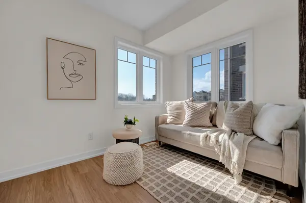 39 Addyman CRES, Clarington, ON L1B 0X1