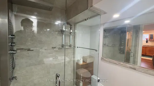 1234 Maple Ridge DR #Bsmnt, Pickering, ON L1X 1A5