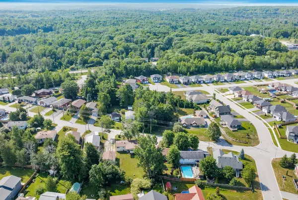 19 Bourgeois Beach RD, Tay, ON L0K 2A0