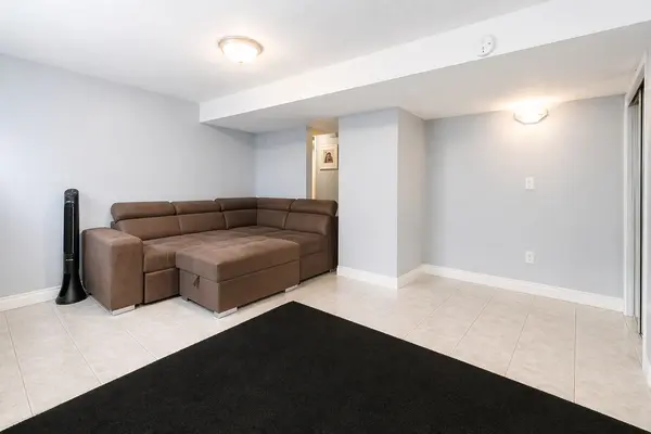 32A Guest ST #Basement, Brampton, ON L6W 1T8