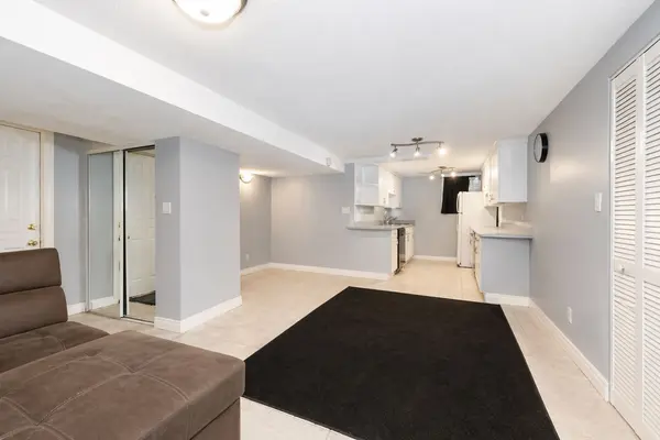 32A Guest ST #Basement, Brampton, ON L6W 1T8