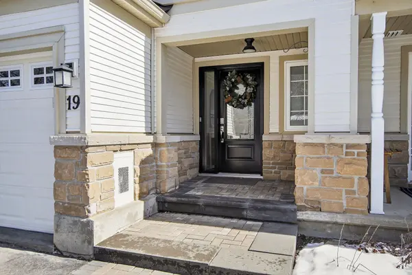 19 Goldthorpe Private, Barrhaven, ON K2J 5L6