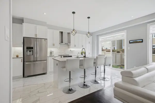 139 Switch Grass CRES, Barrhaven, ON K2J 5Z3