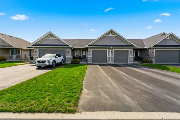 25 Cobblestone ST, Belleville, ON K8P 0E3