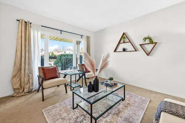 22 Vance CRES, Hamilton, ON L8B 0B8