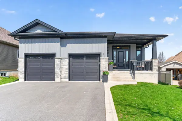 6 Admiral's CT, Loyalist, ON K0H 1G0