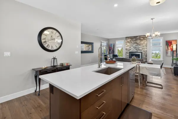 6 Admiral's CT, Loyalist, ON K0H 1G0