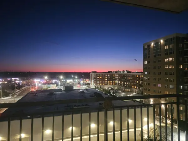 120 Grant Carman DR #811, Billings Bridge - Riverside Park And Area, ON K2E 1C8