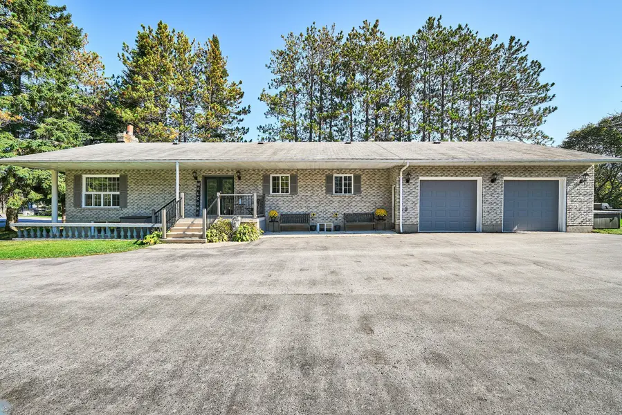 9 Hilda AVE, Uxbridge, ON L9P 1R2