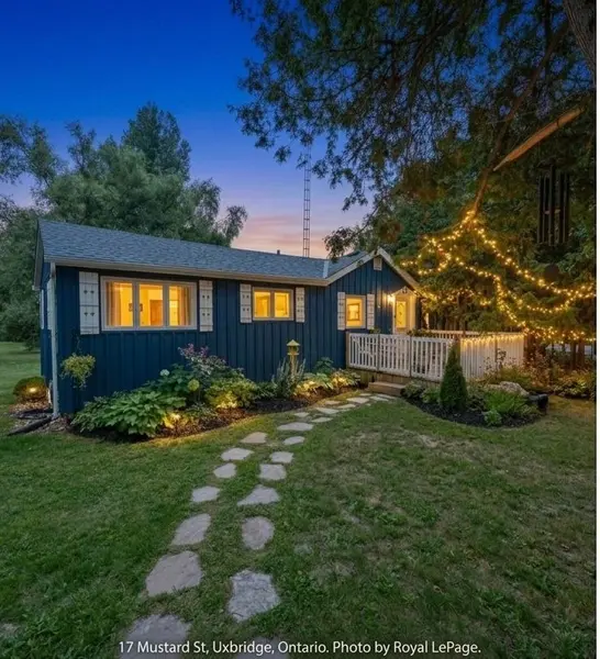 17 Mustard ST, Uxbridge, ON L9P 1R2